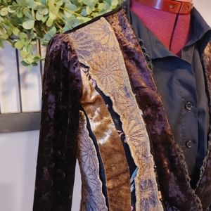 Very Pretty like new fresh fx blouse